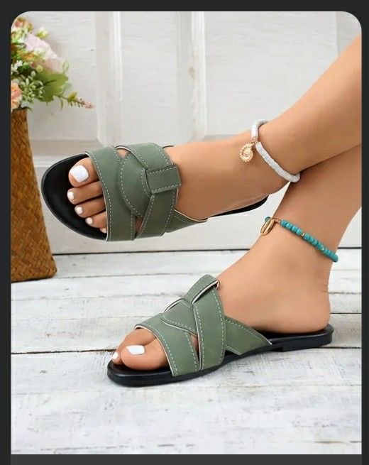 Gbaura Women's Green Cross-Strap Slide.
