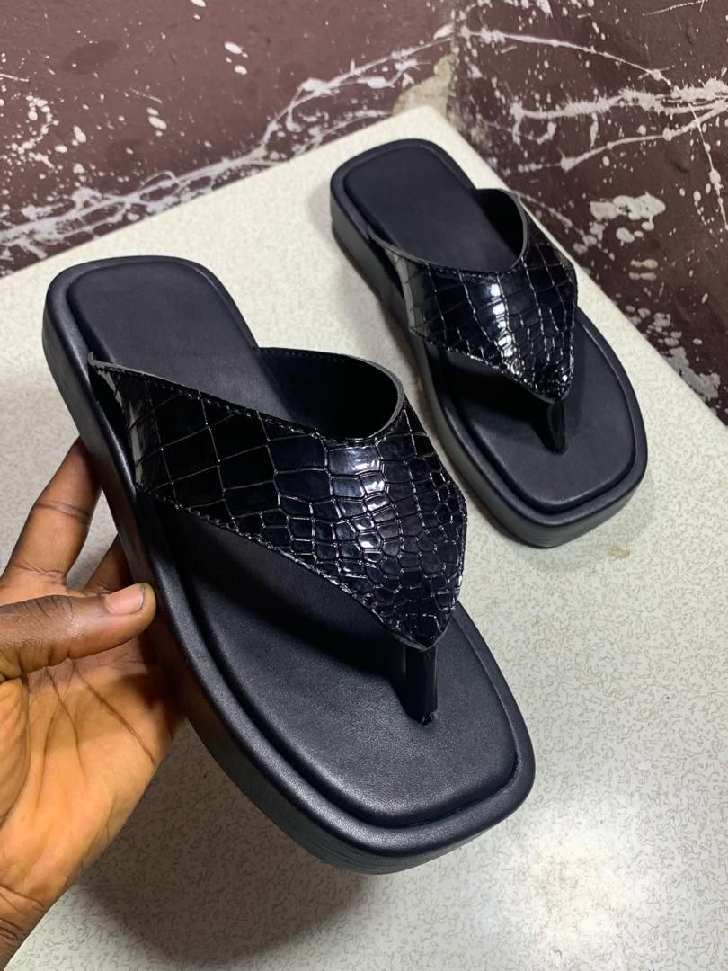 Gbaura handmade leather pam slippers.
